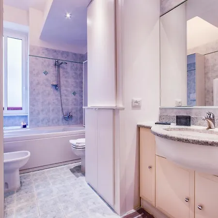 Apartment Casa Via Dacia Rome